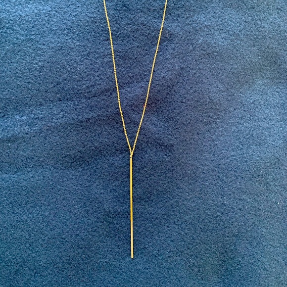 Modern Citizen Jewelry - Delicate & feminine silver pendant & chain by Modern Citizen